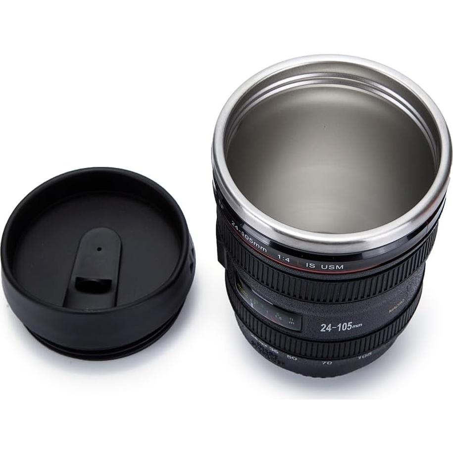 Taza de café con lente de cámara MUGEER BTY 0.4L aislada