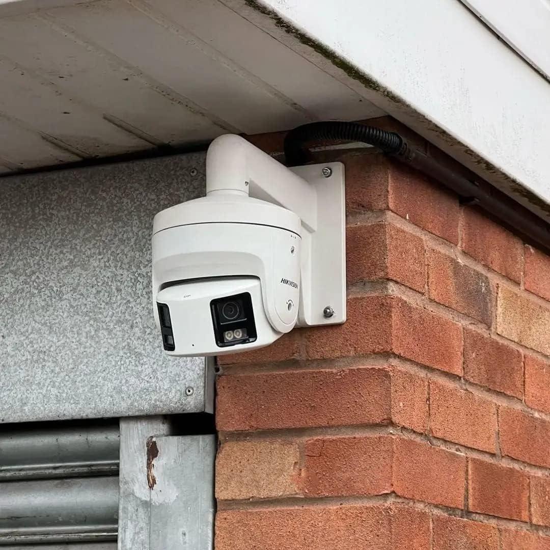 Soporte de Pared para Cámara Domo Real HD PC155 0.89 kg