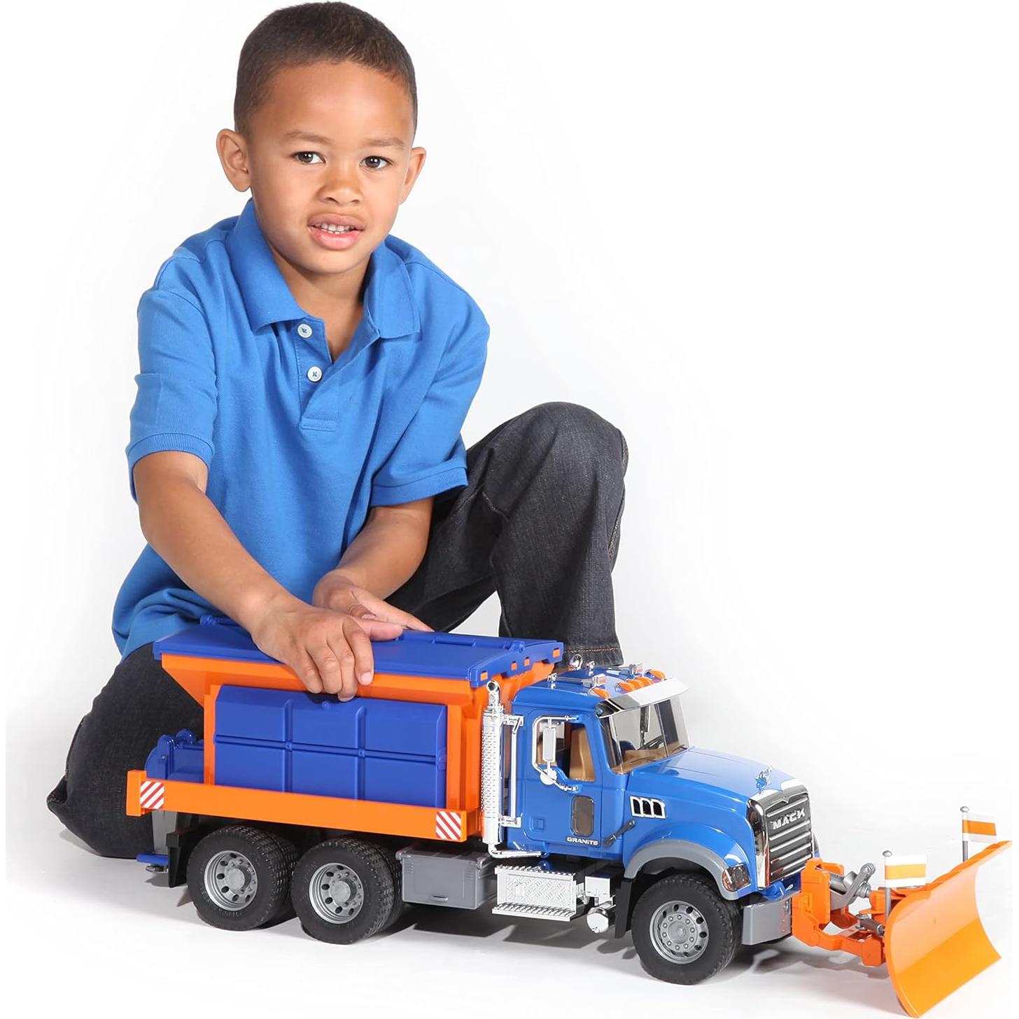 Camión Bruder MACK Granite Servicio Invierno con Desbrozadora