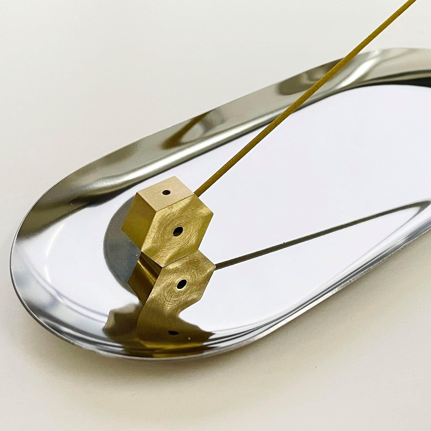 Soporte de Incienso Minimalista ME AND MR. LEO - Plata 17.8x8.3 cm