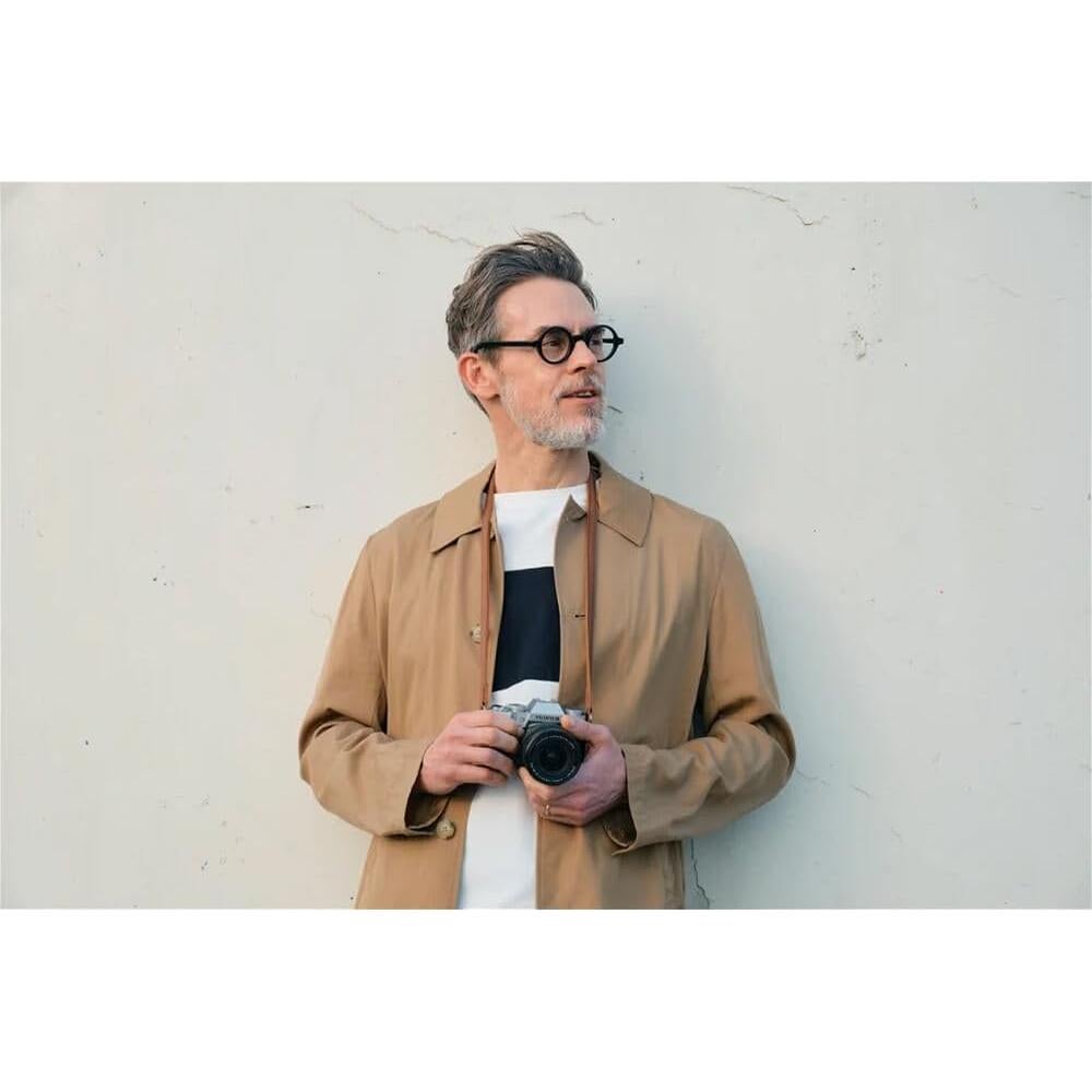 Cámara Digital Sin Espejo Fujifilm X-T50 + Lente Sigma 16mm + Accesorios