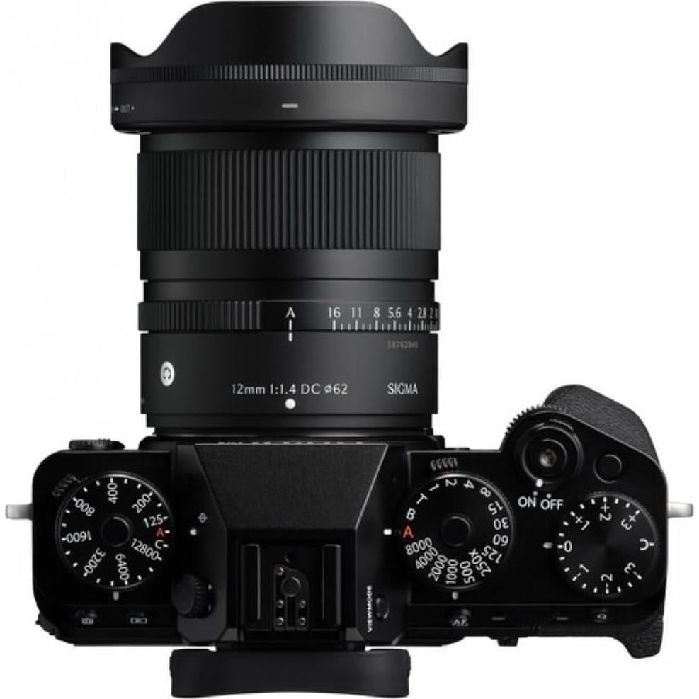 Lente Sigma 12mm f/1.4 DC para Fujifilm X + Filtro UV y Kit