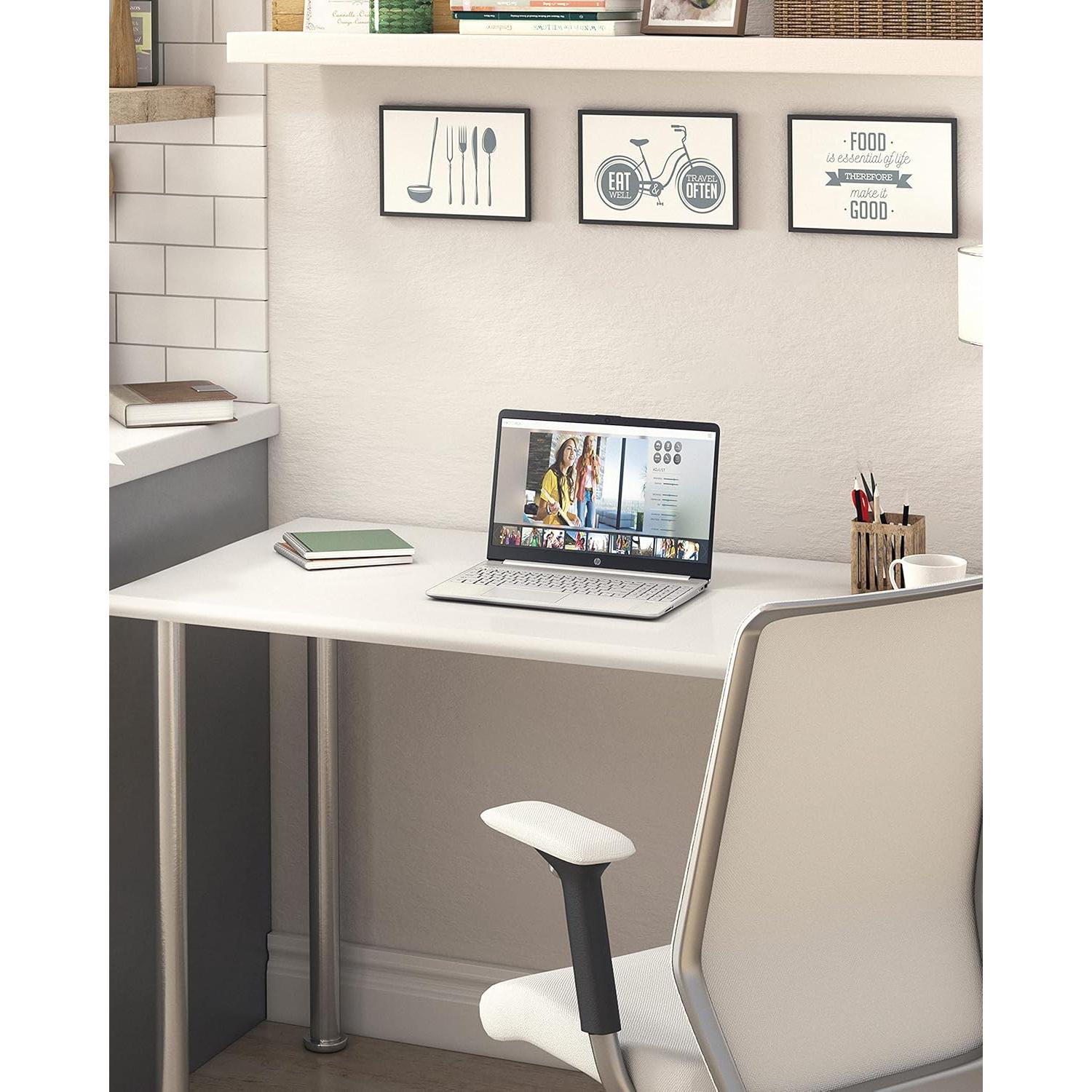 Laptop HP 15 - AMD Ryzen 3, 8GB RAM, 256GB SSD, 15.6" FHD