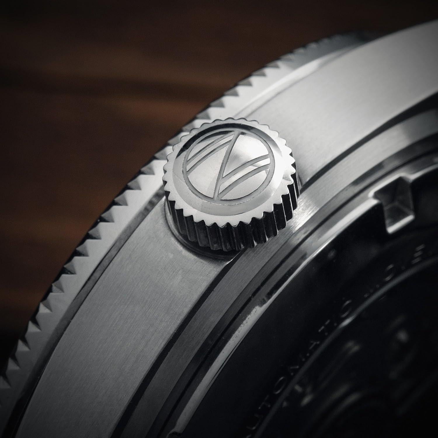 Reloj de buceo automático Spinnaker Fleuss 43mm acero rojo