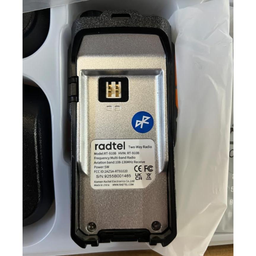 Radio Portátil Radtel RT-910B 5W Multi-Banda 960 Canales