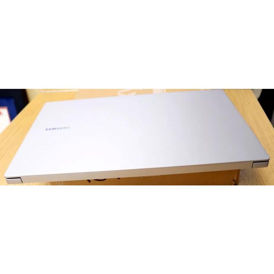 Laptop Samsung Galaxy Book 4 15.6" FHD Intel Core i7 16GB 1TB