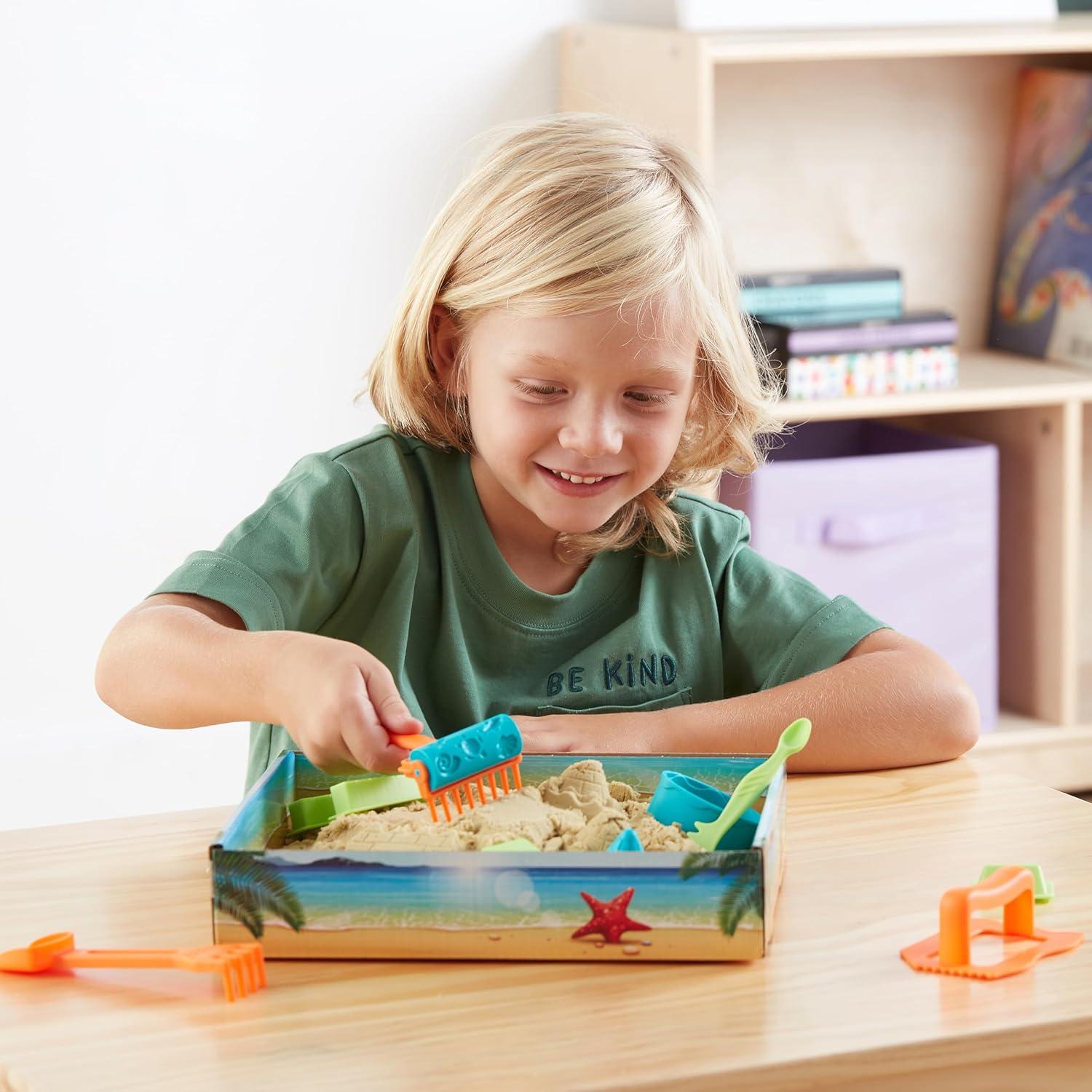 Arena Moldeable Amazon Basics 1.36 kg con Moldes y Herramientas