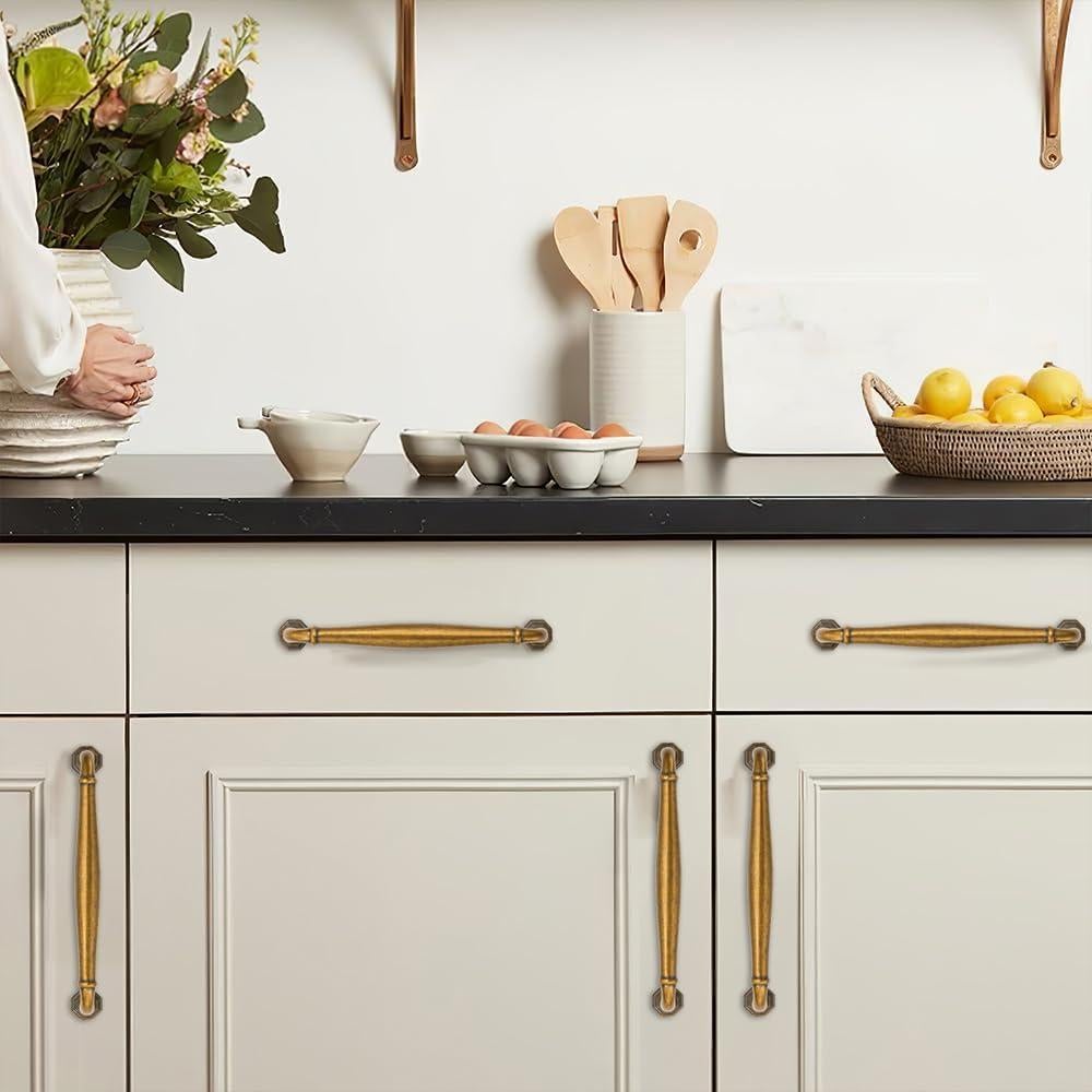 Tiradores de Gabinete Khtumeware 18" Latón Antiguo 10 Piezas