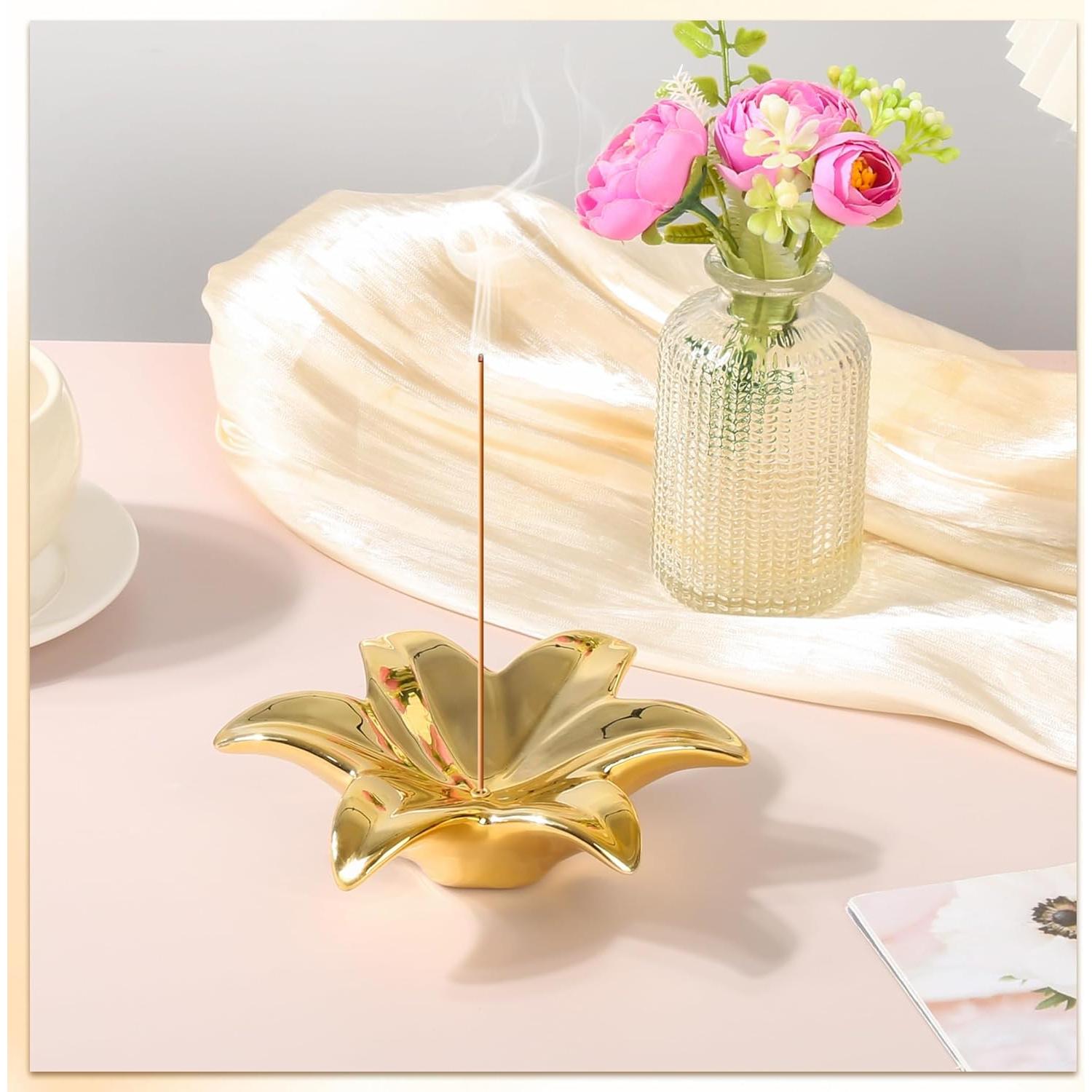 Soporte de Incienso Eunoir en Cerámica Floral Oro 13.5cm