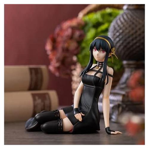 Figura de colección Yor Forger SEGA 17.78 cm con base