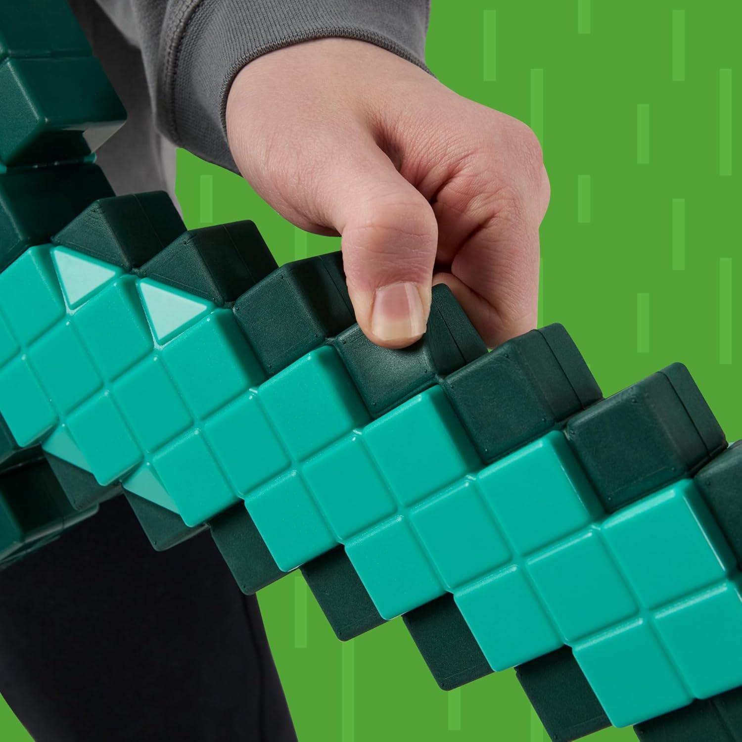 Espada Nerf Minecraft Diamante Blaster 2 en 1 con 8 Dardos