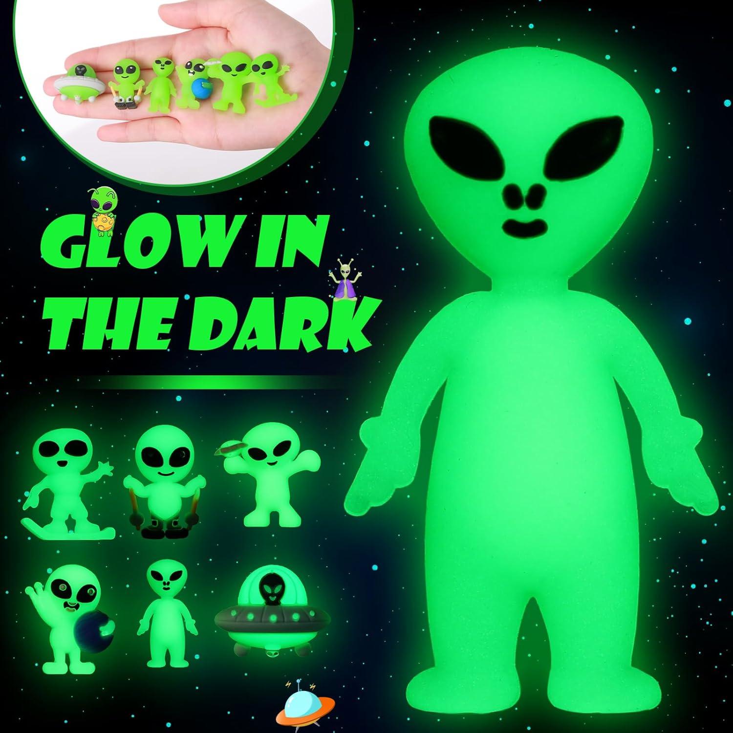 15 Figuras Mini Alienígenas Brillantes en la Oscuridad PVC