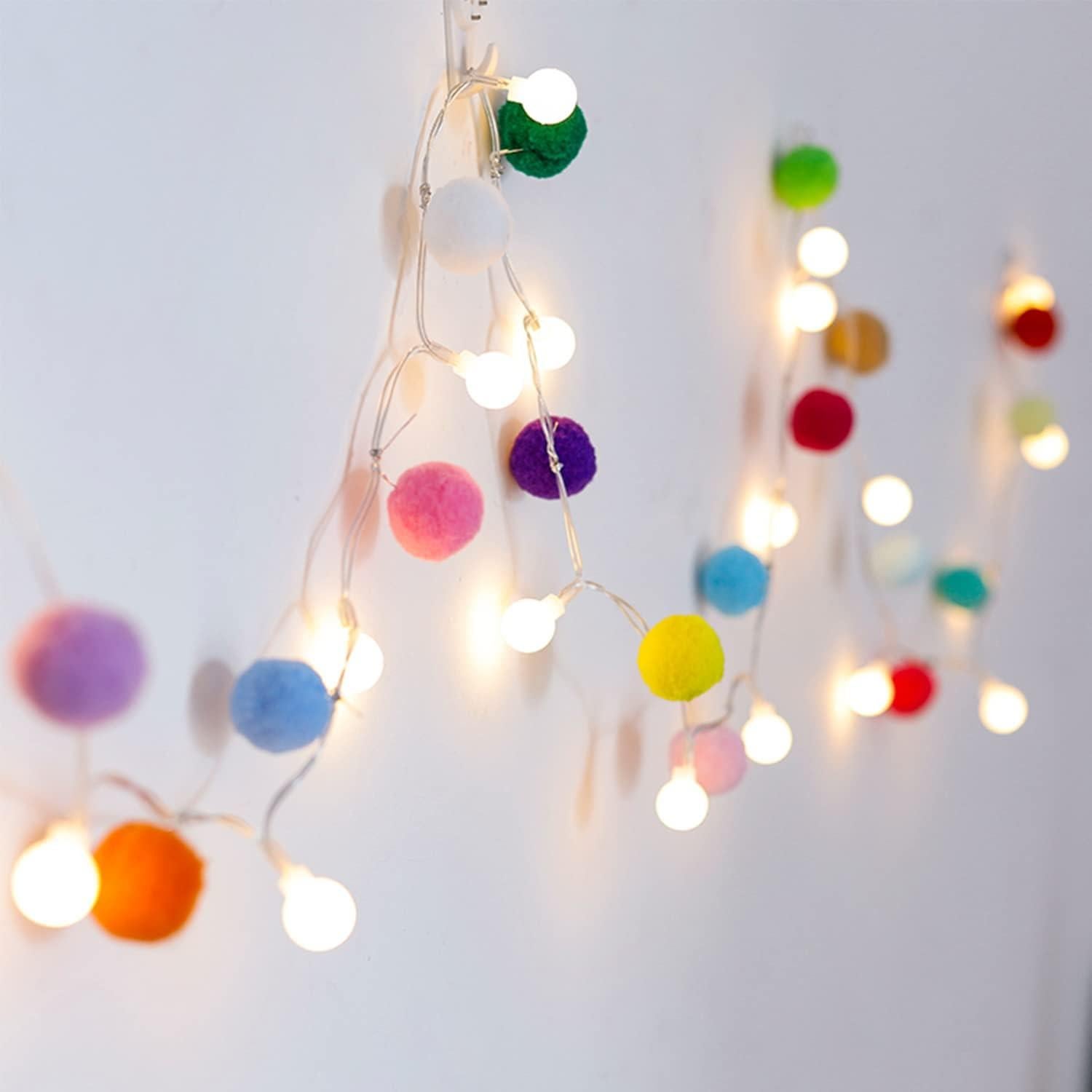 Luces de Hadas con Pom Poms ChiRee - 2 Metros, 20 LED