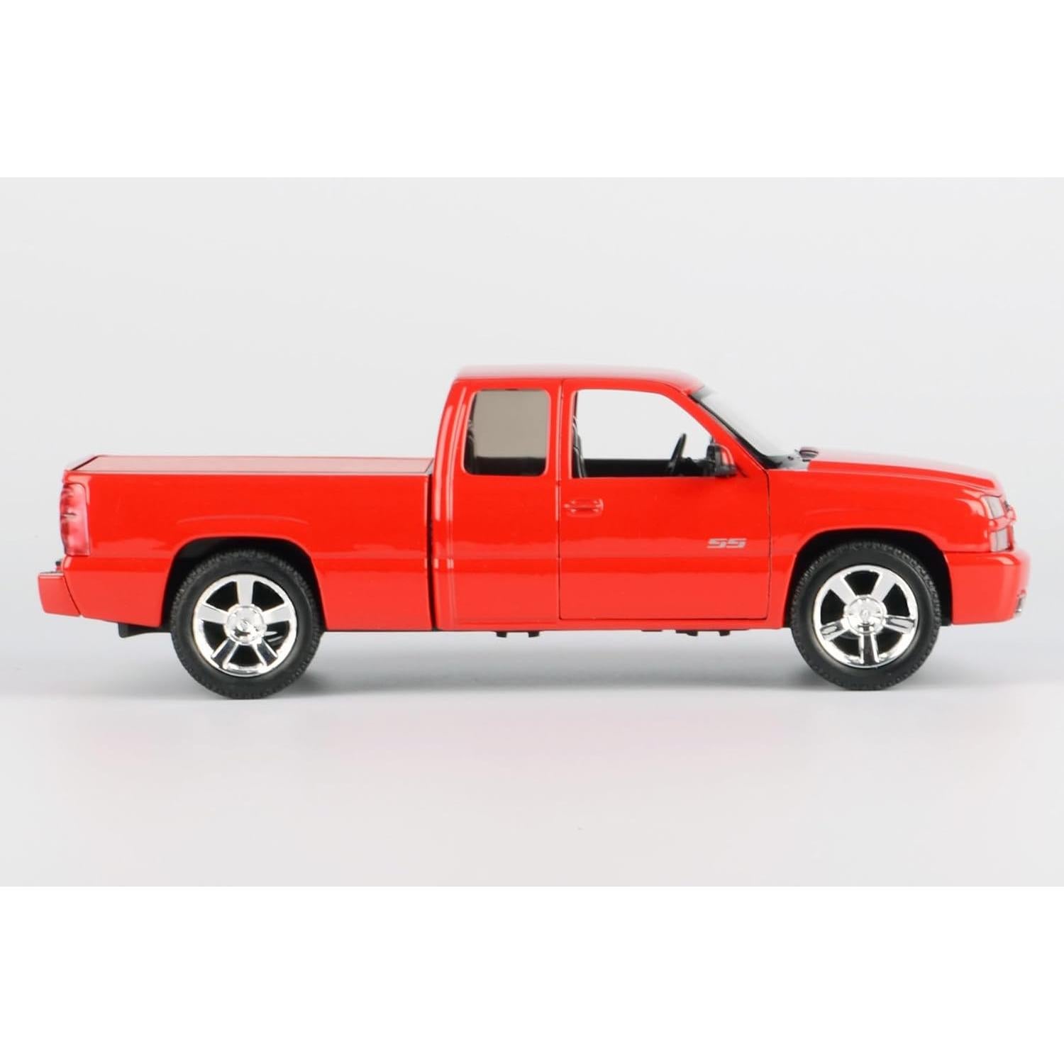 Modelo Diecast Camión Pickup Chevrolet Silverado SS 2006 1/25