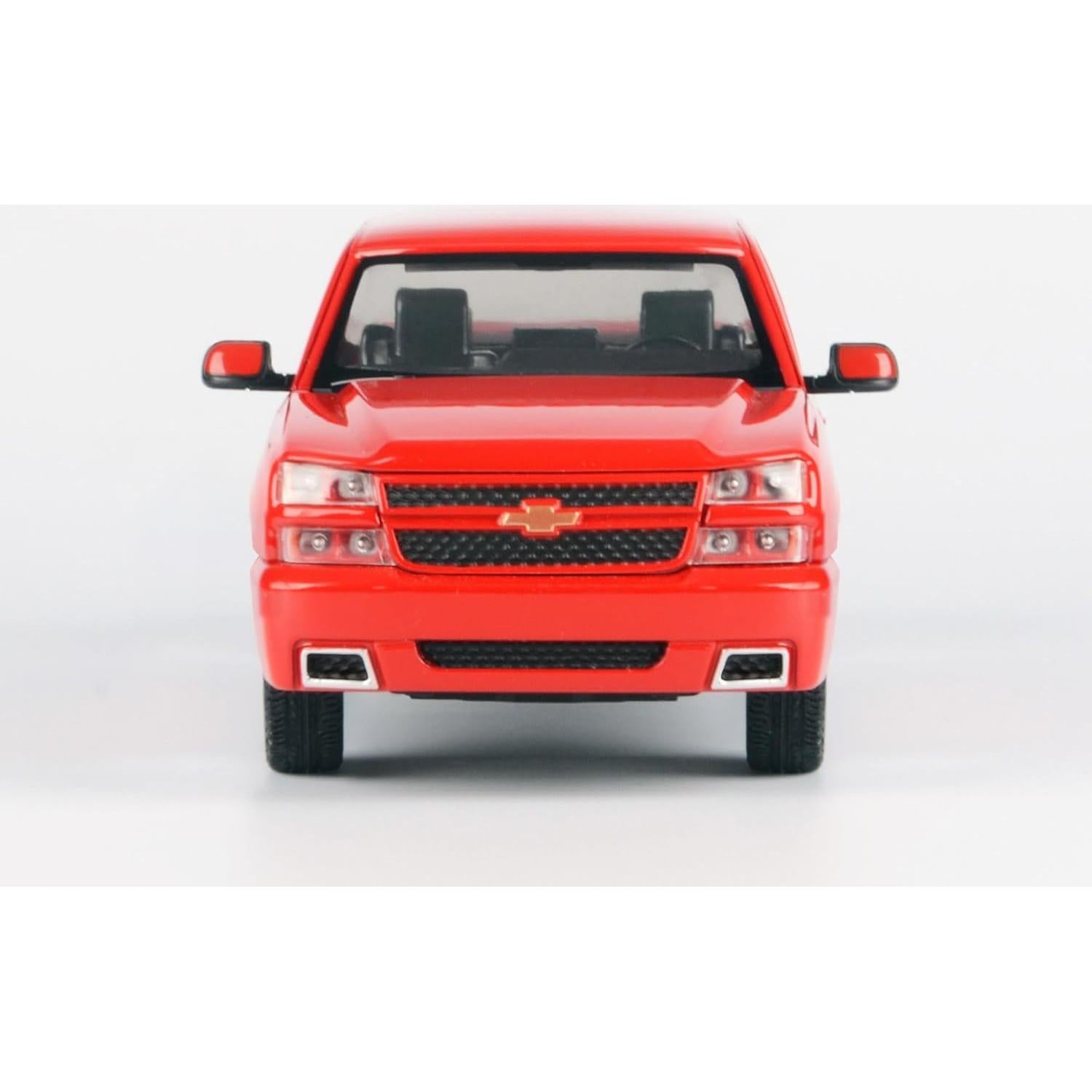 Modelo Diecast Camión Pickup Chevrolet Silverado SS 2006 1/25