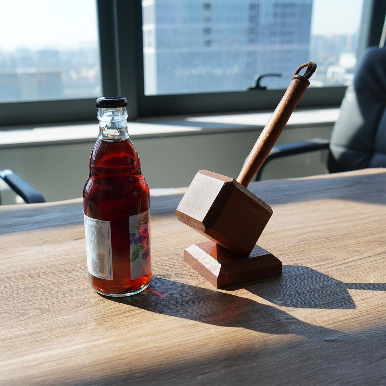 Abrebotellas magnético de madera Jansfuren - Martillo 18 cm