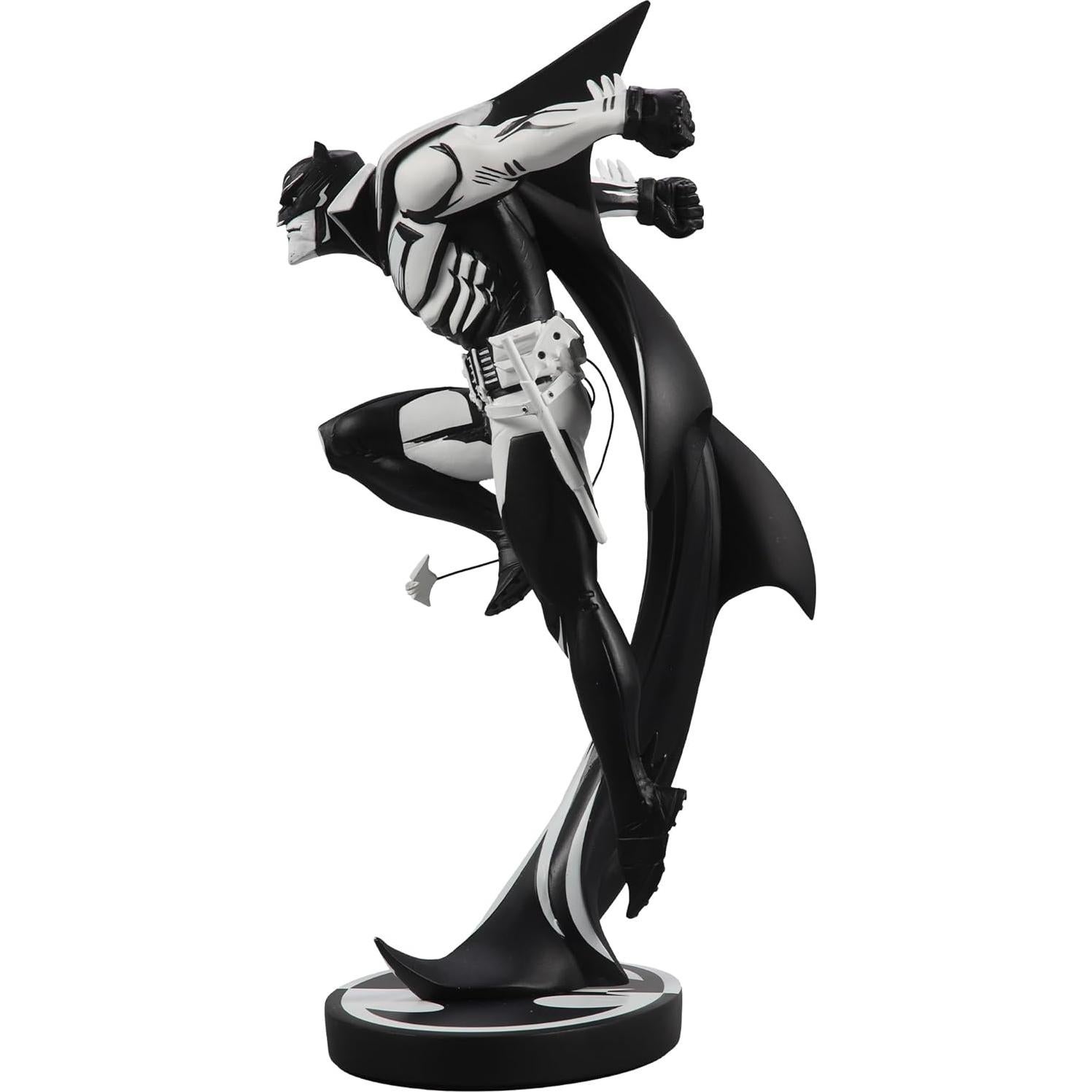 Estatua Batman Caballero Blanco McFarlane 22.86 cm Edición Boceto