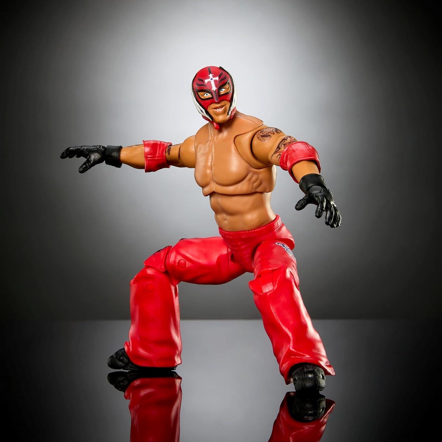 Figura de Acción Ultimate Edition Mattel WWE Rey Mysterio 30 Puntos Articulación