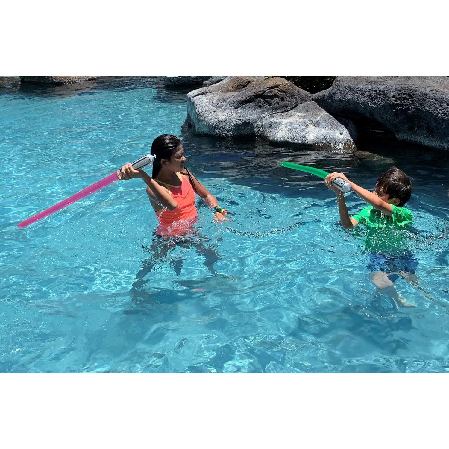 Paquete de 8 Espadas Inflables - 4 Rojas y 4 Azules