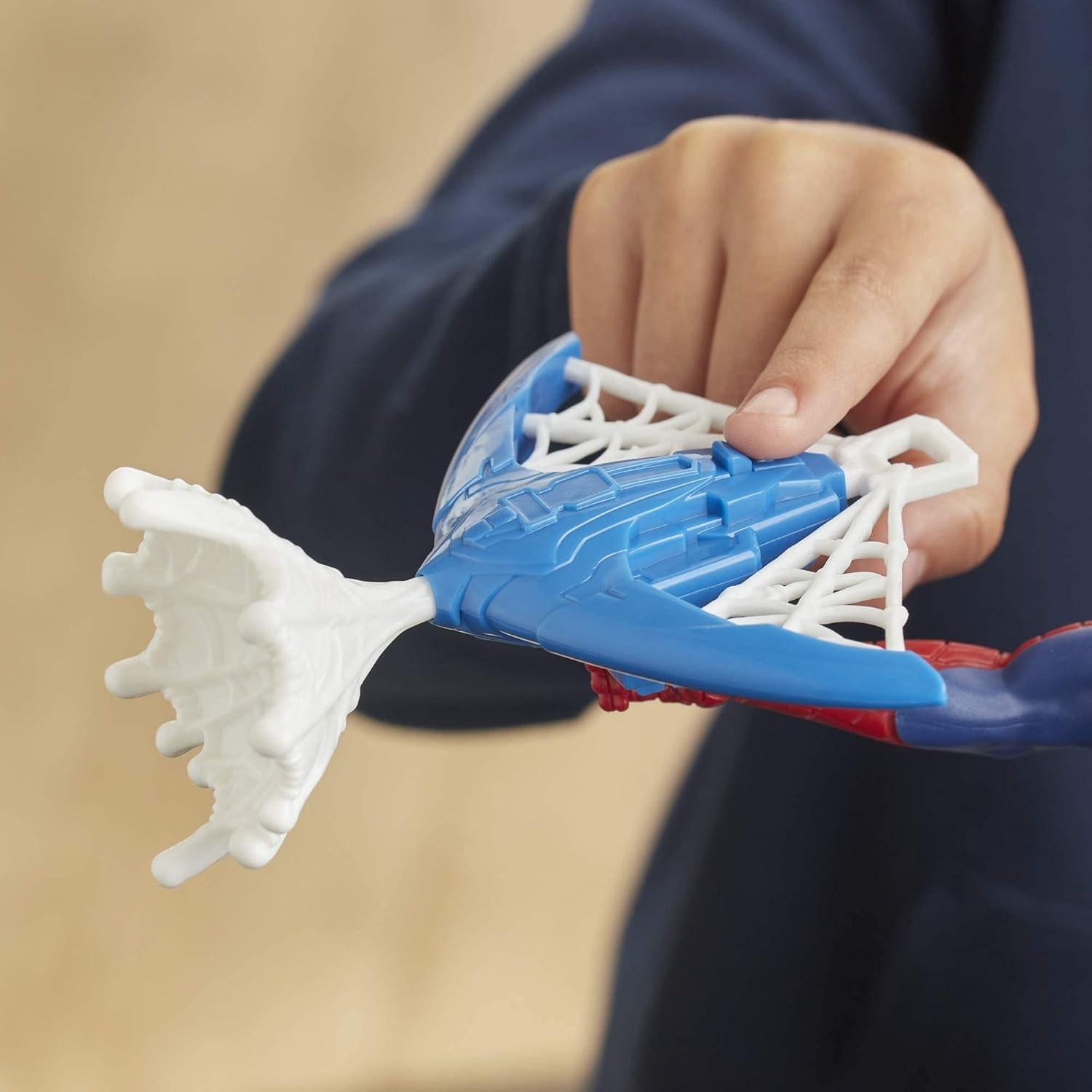 Figura Spider-Man Titan Hero 30 cm con lanzador y accesorios