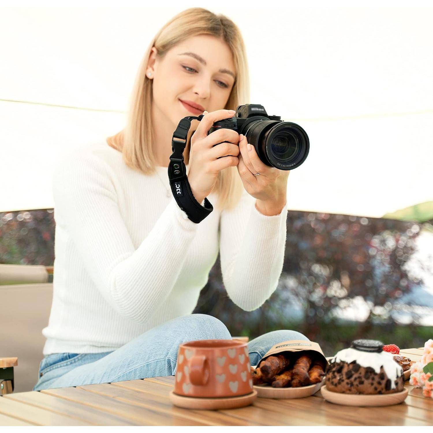 Correa de Mano Suave JJC para Cámaras DSLR y Sin Espejo