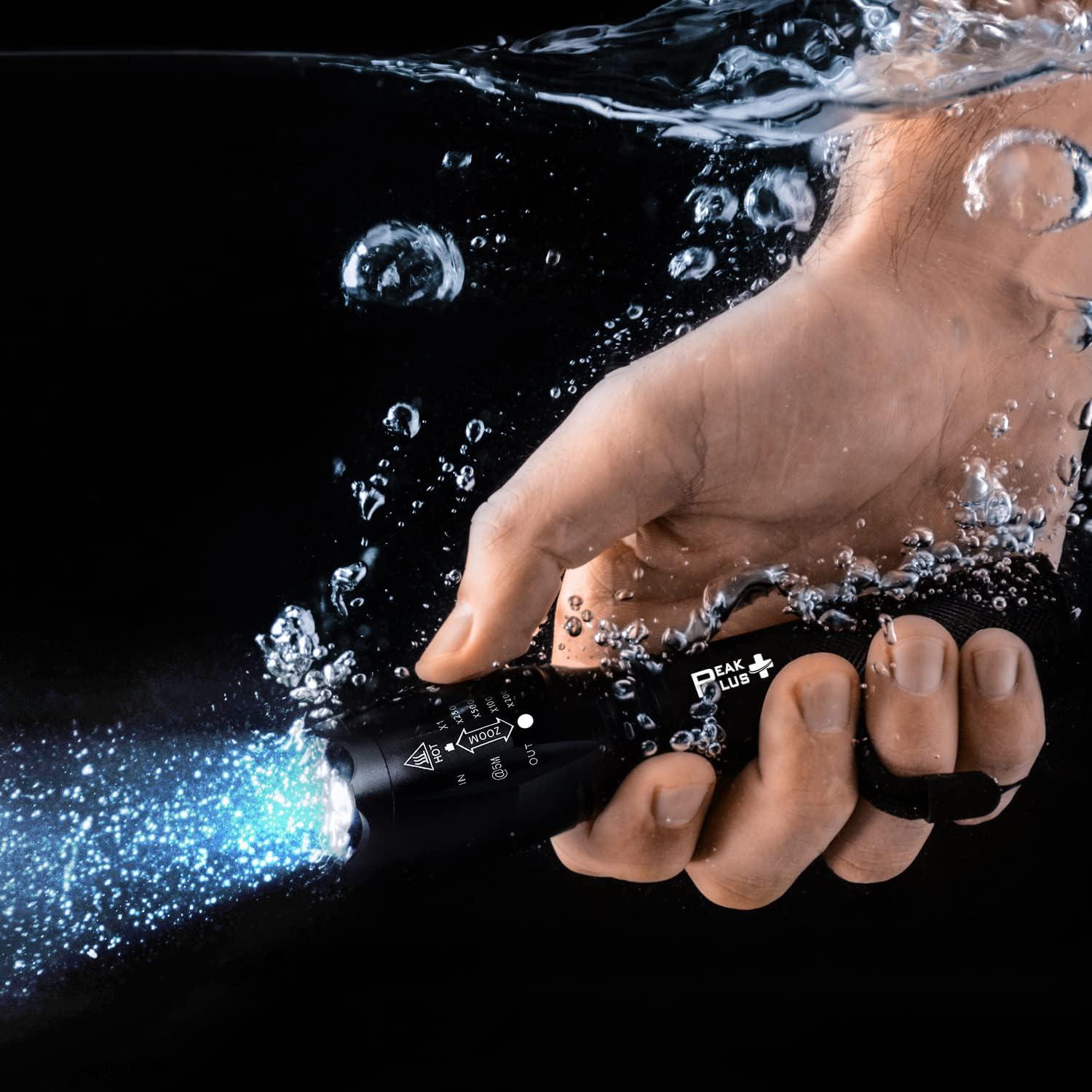 Linterna Táctica PeakPlus XML T6 1000 Lúmenes Recargable