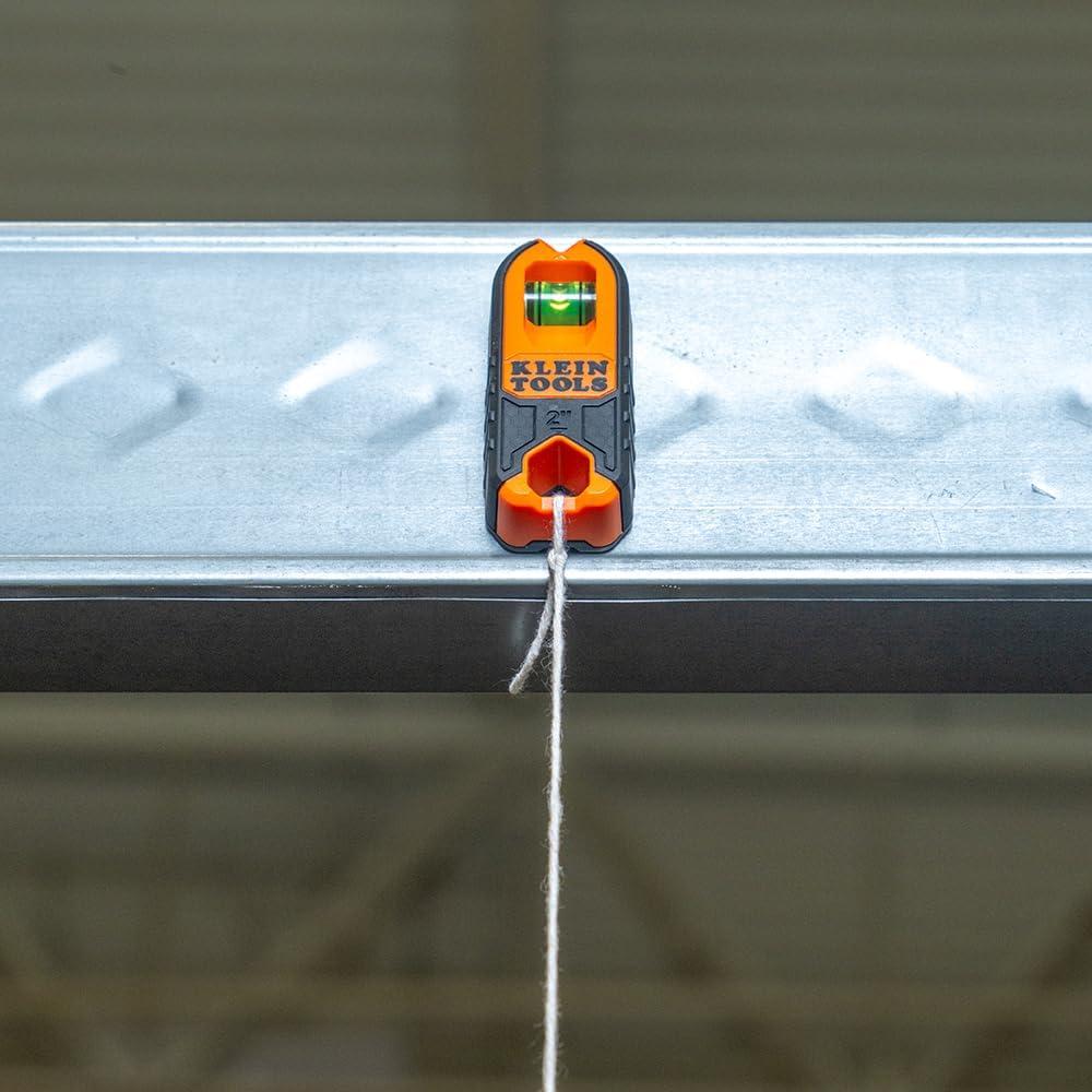 Buscador de Montantes Magnético Klein Tools MSF100 Compacto