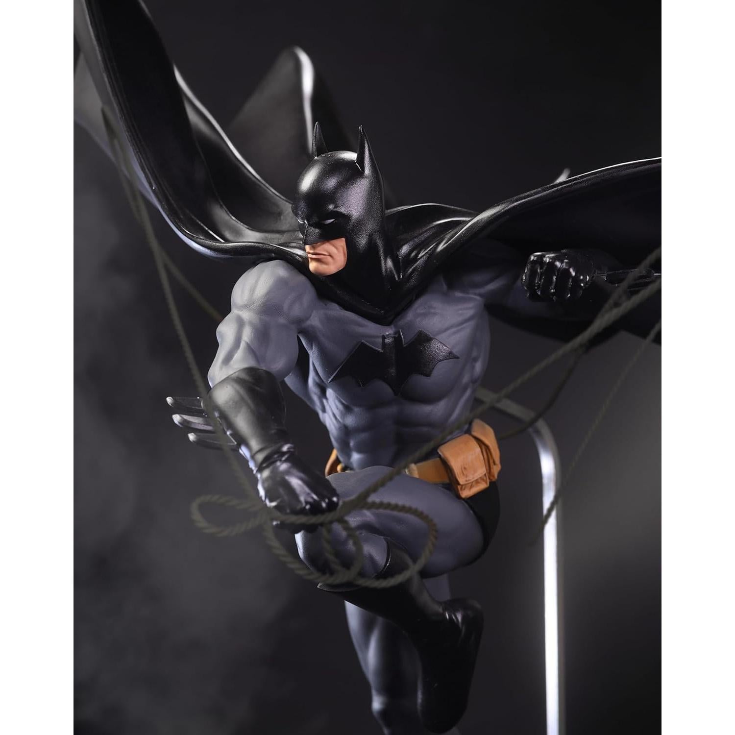 Estatua Batman Dan Mora 1:6 McFarlane Toys 39,37 cm