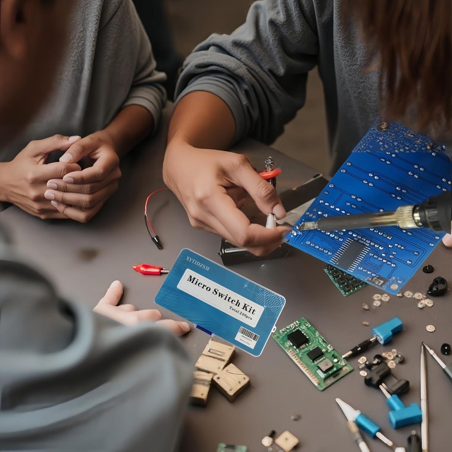 Kit de Interruptores Táctiles SMD Metal 240pcs 4x4mm XYTJDZSM