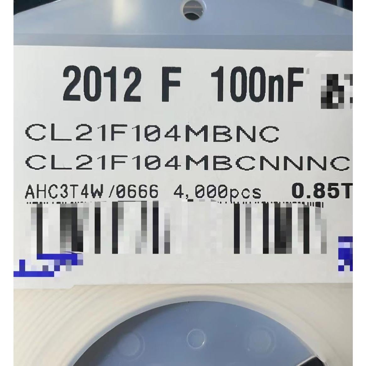 Capacitores SMD 100nF 50V 200pcs Risingsaplings