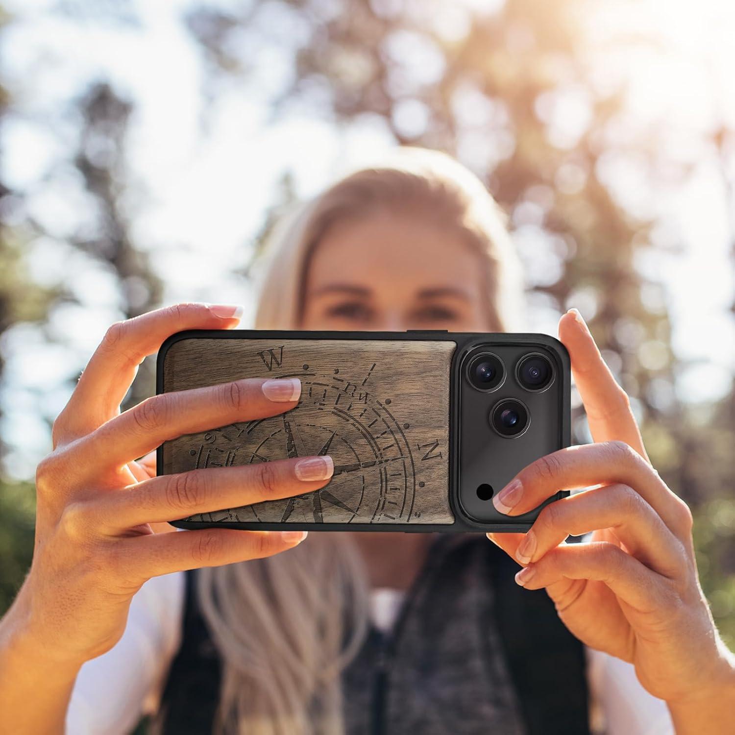 Funda de Madera Magnética Carveit para iPhone 17 Pro Max - Grabado Retro