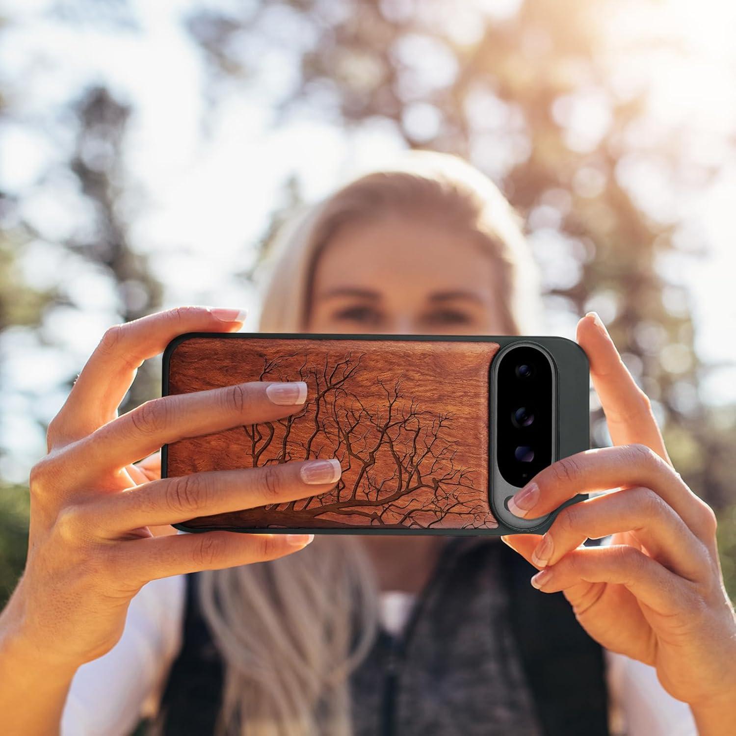 Funda de Madera Magnética Carveit para Pixel 10 Pro - Rosado