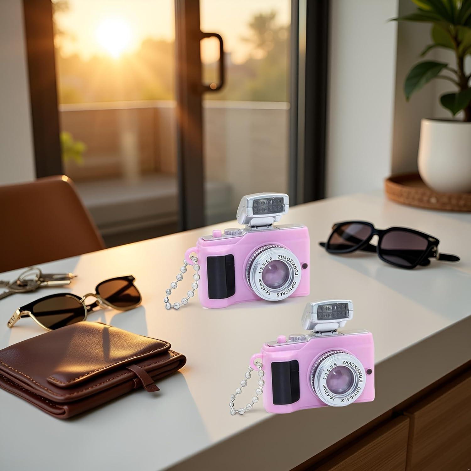 2 Pcs Llavero Mini Cámara Rosa con Linterna y Sonido
