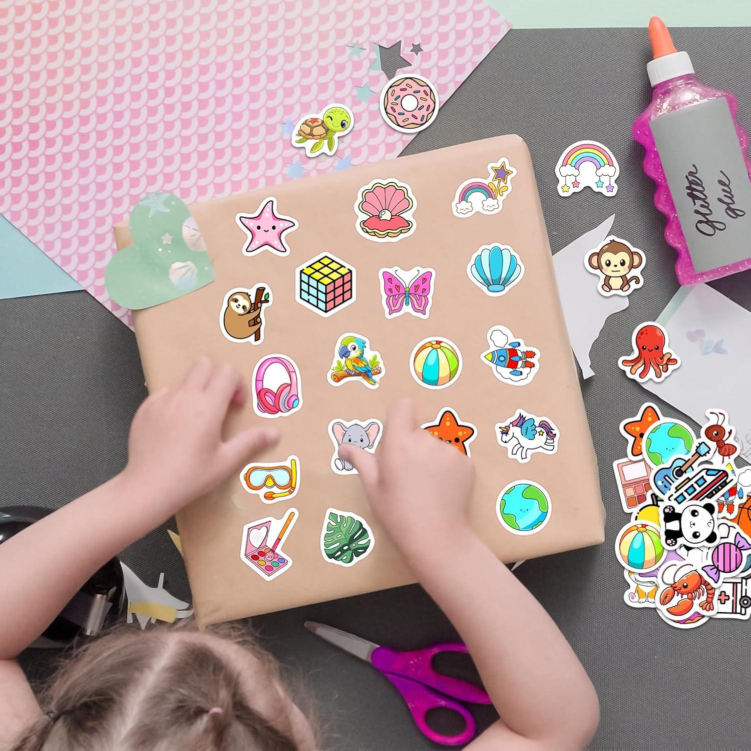 100 Stickers de Caricaturas Lindas Bolcguri - Impermeables