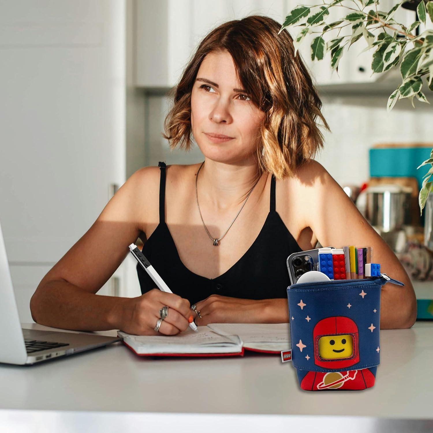 Estuche de Lápices Pop Up LEGO Astronauta - IQ 53434