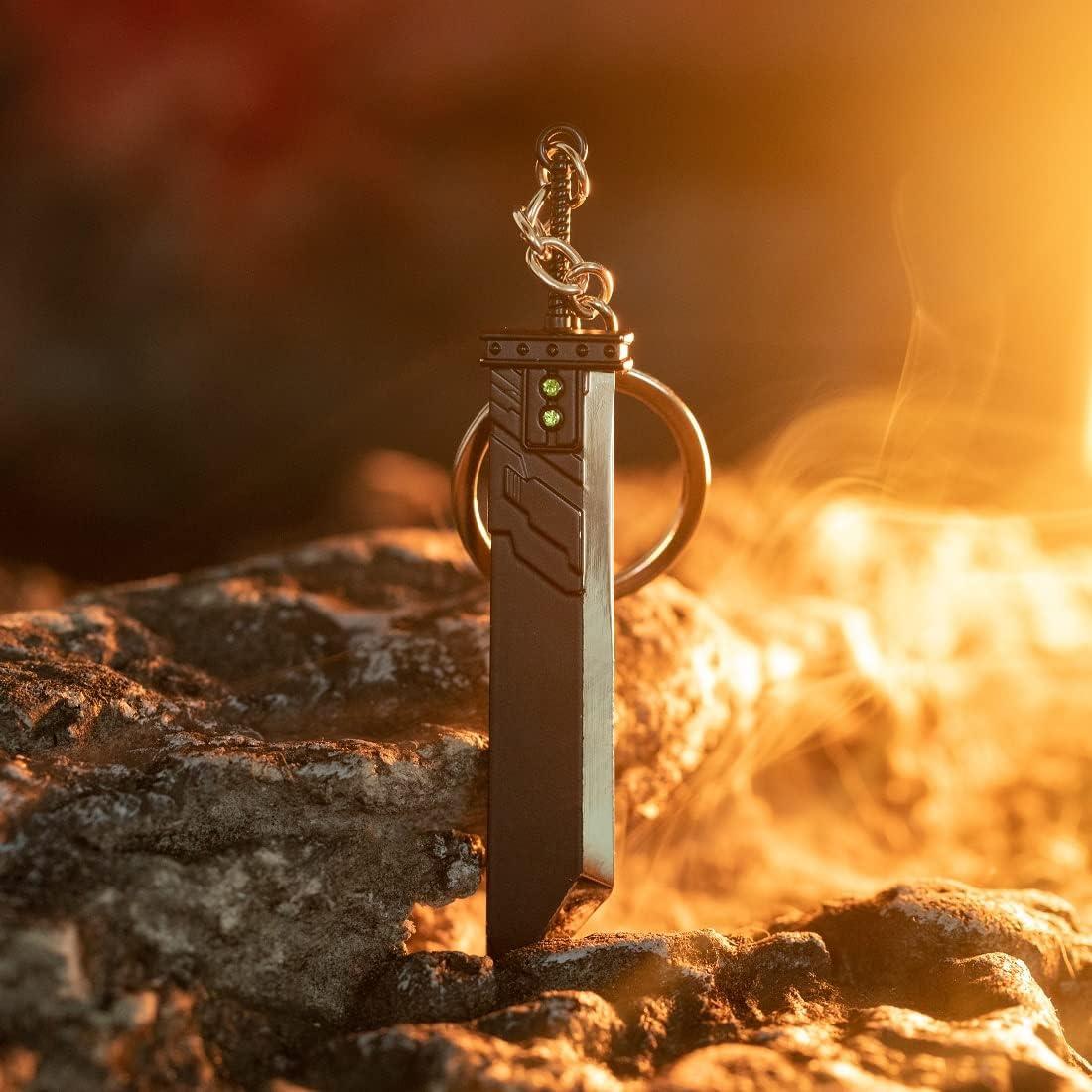 Llavero Evere Remake Espada Buster 10 cm Metal Premium