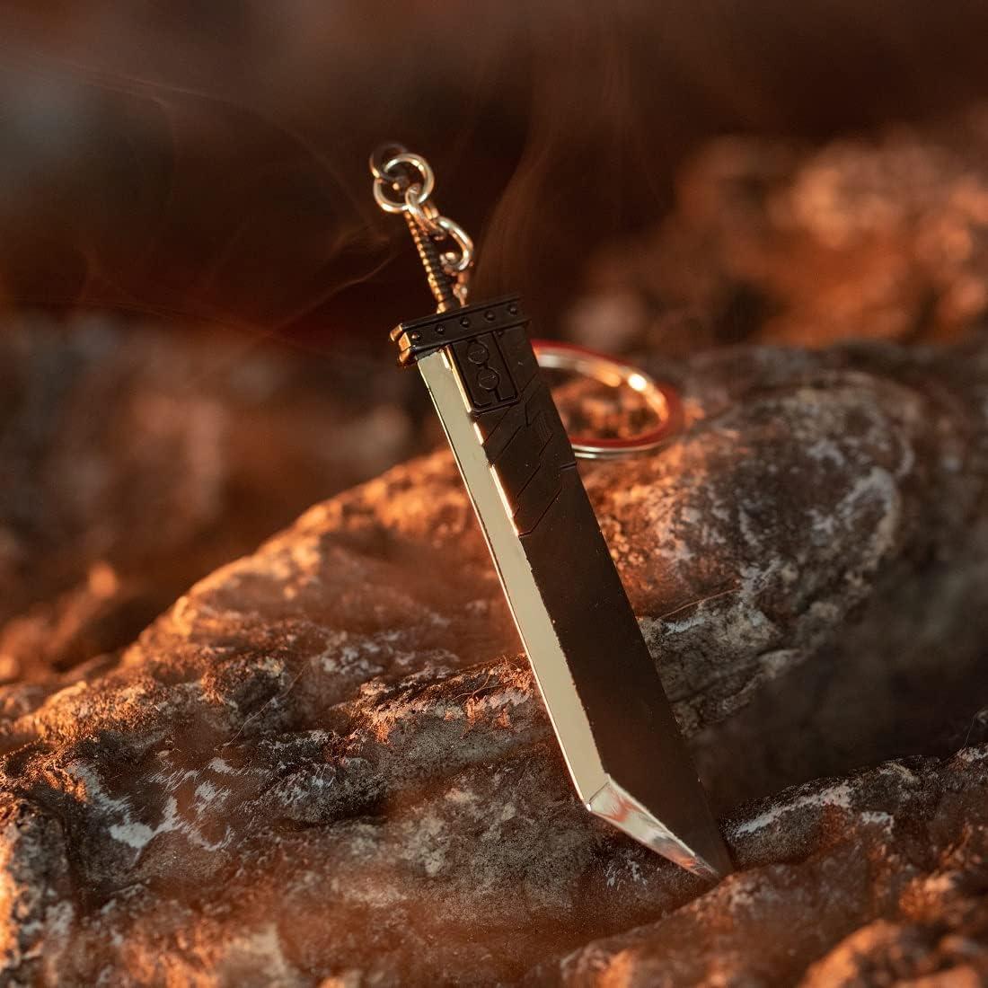 Llavero Evere Remake Espada Buster 10 cm Metal Premium