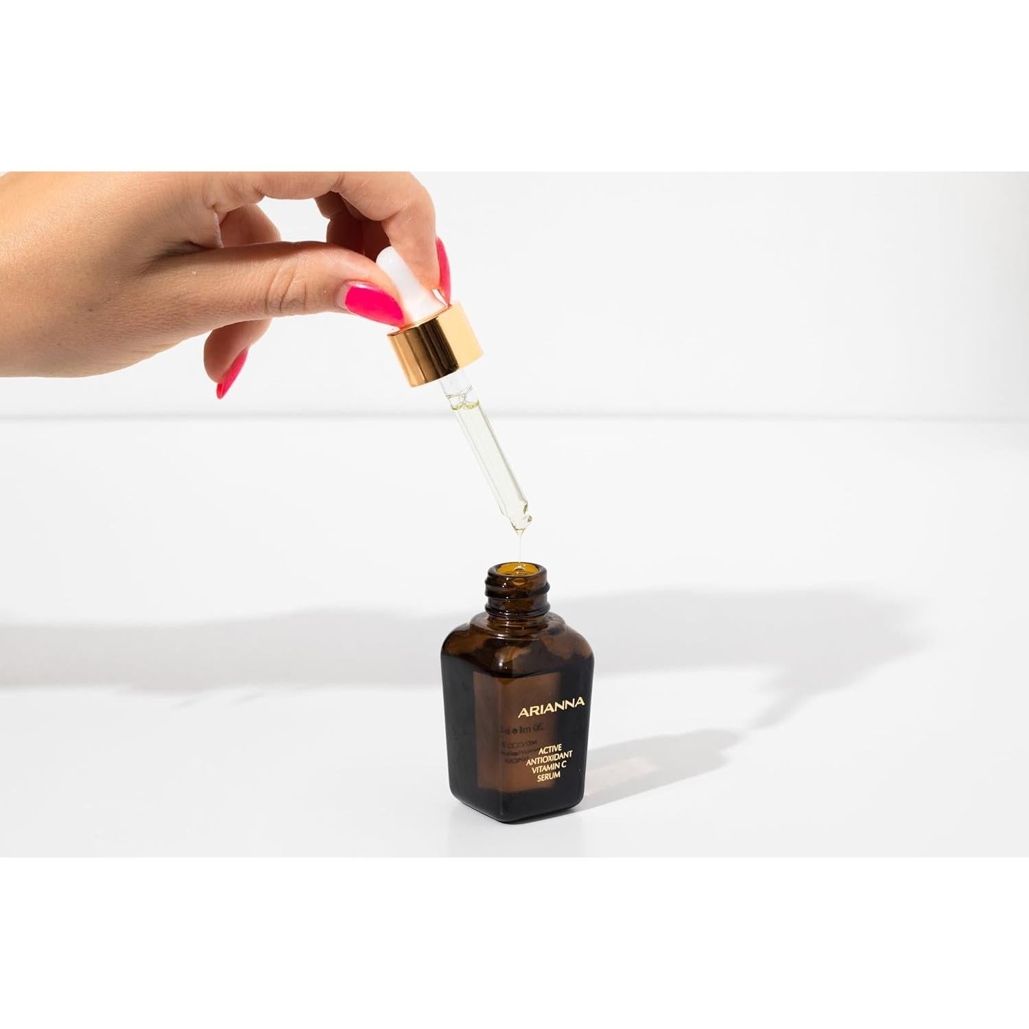 Suero Facial Antioxidante Vitamina C Arianna Skincare 19.84g