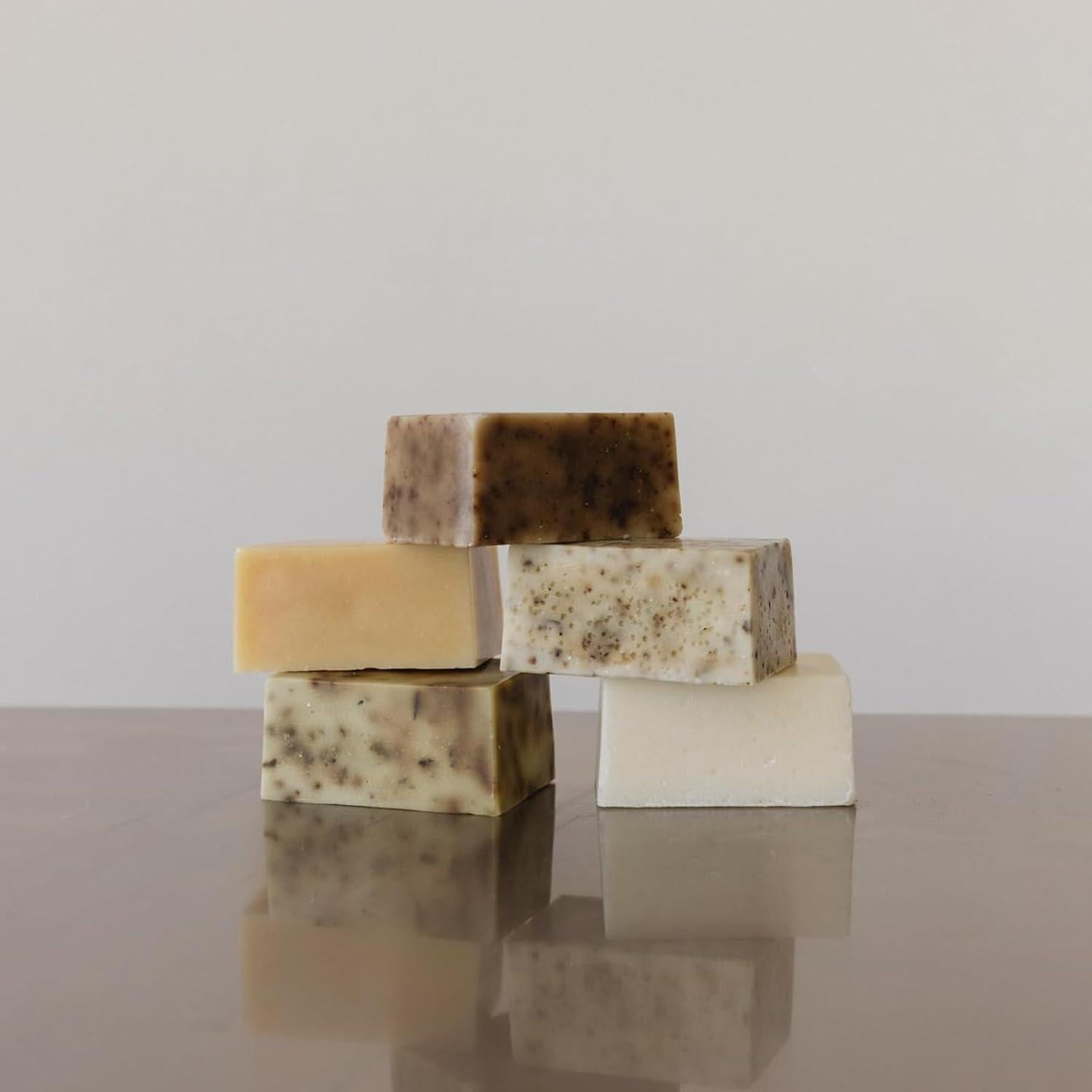 Jabón Natural Hidratante Solaz 139g para Cara y Cuerpo