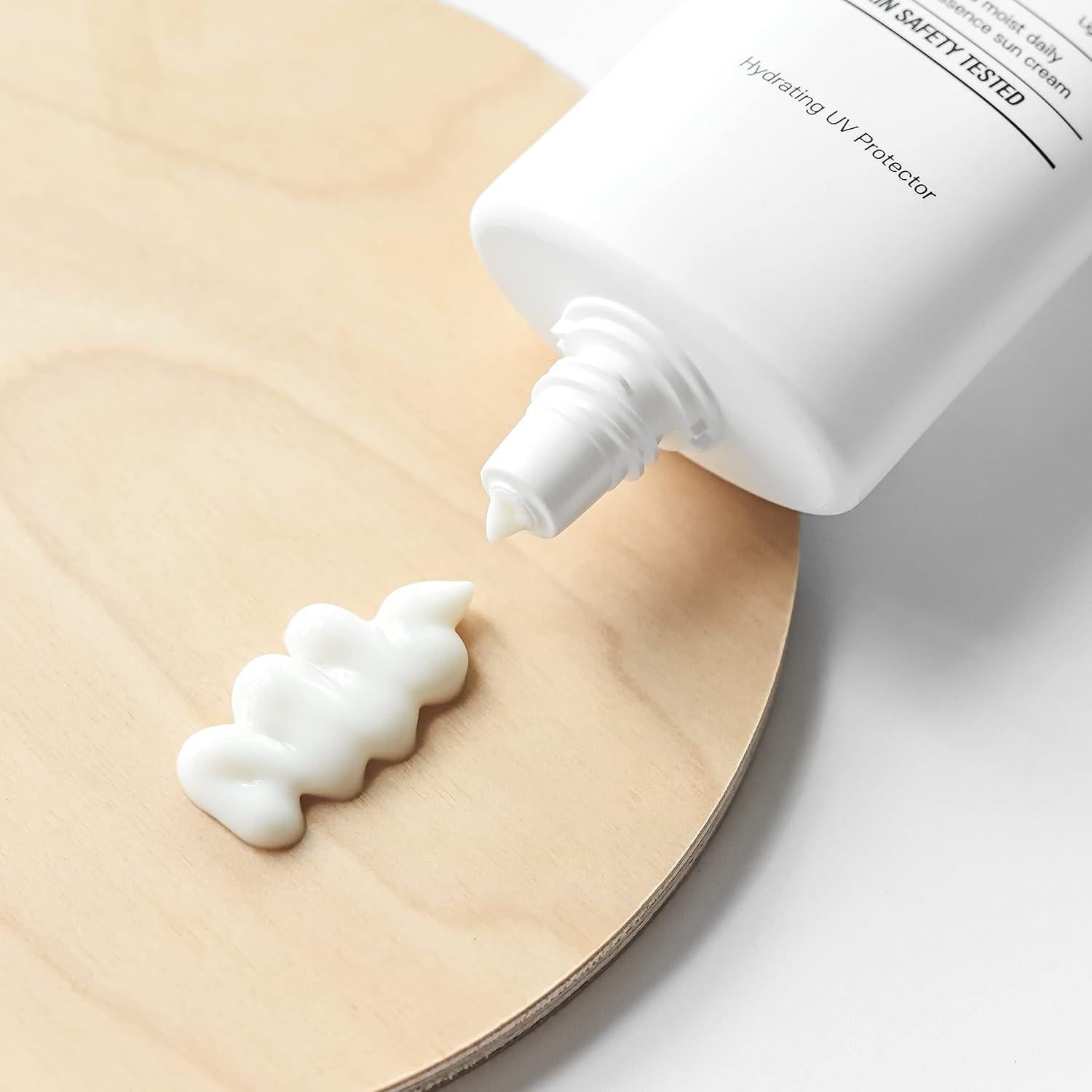 Crema Solar Loción Airy Water SPF50+ UCL - Sin Residuos Blancos