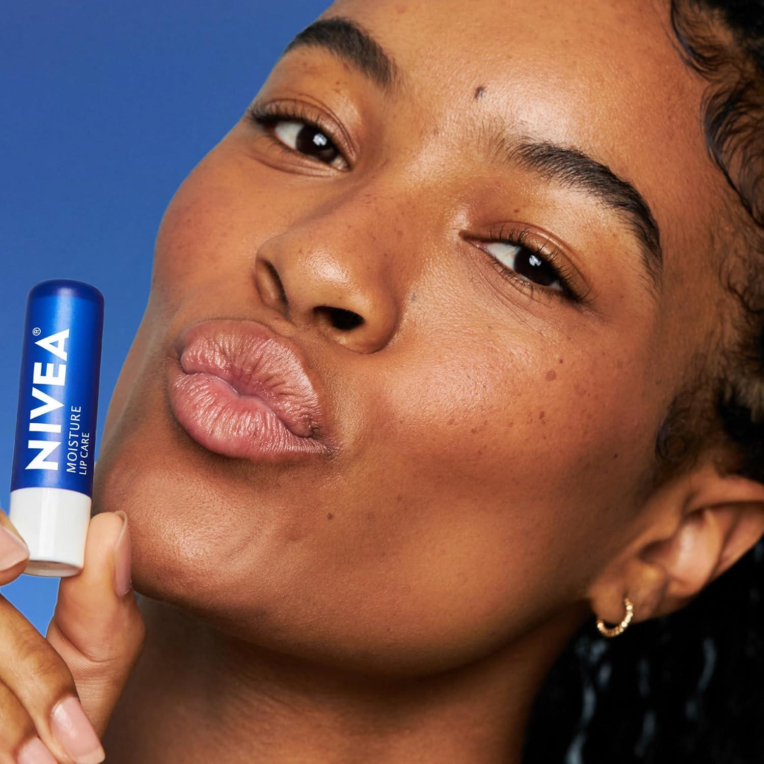 Bálsamo Labial Hidratante NIVEA con Manteca de Karité 4.8g