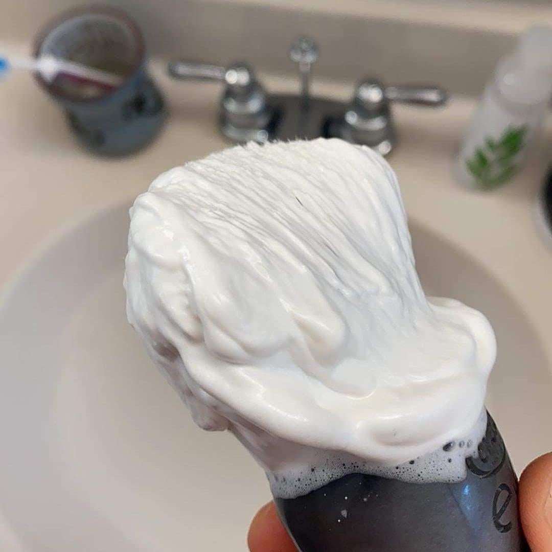 Crema de Afeitar Vegana Wholly Kaw Durazno 181g - Piel Sensible