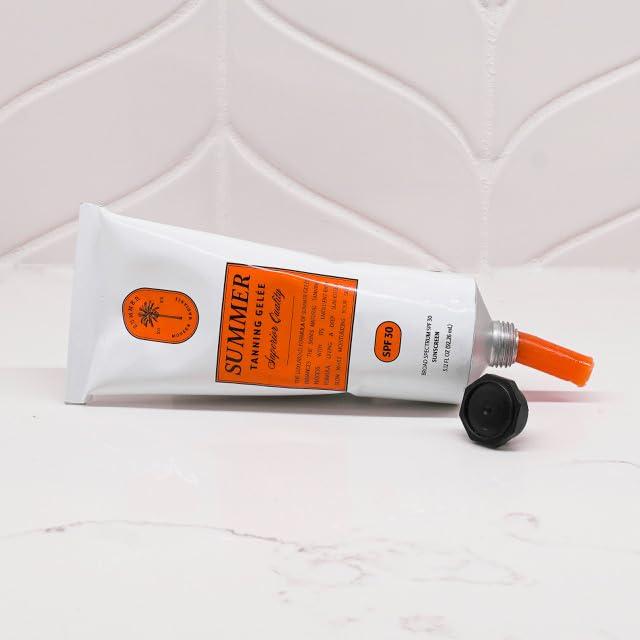 Gel Bronceador SPF 30 Gelée de Verano - Hidratante 92.1 ML