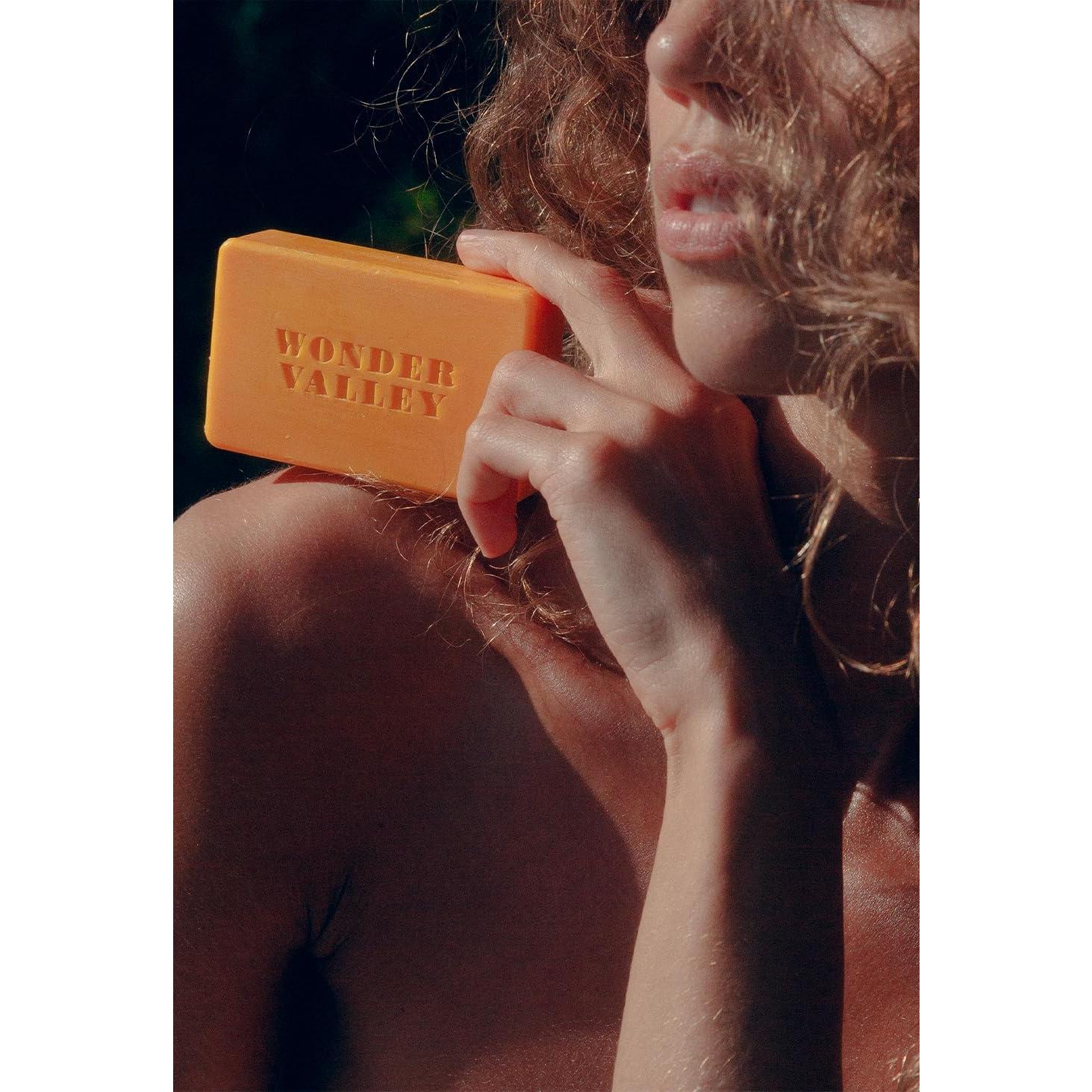 Jabón Vegano Wonder Valley 142g - Exfoliante de Oliva y Loto