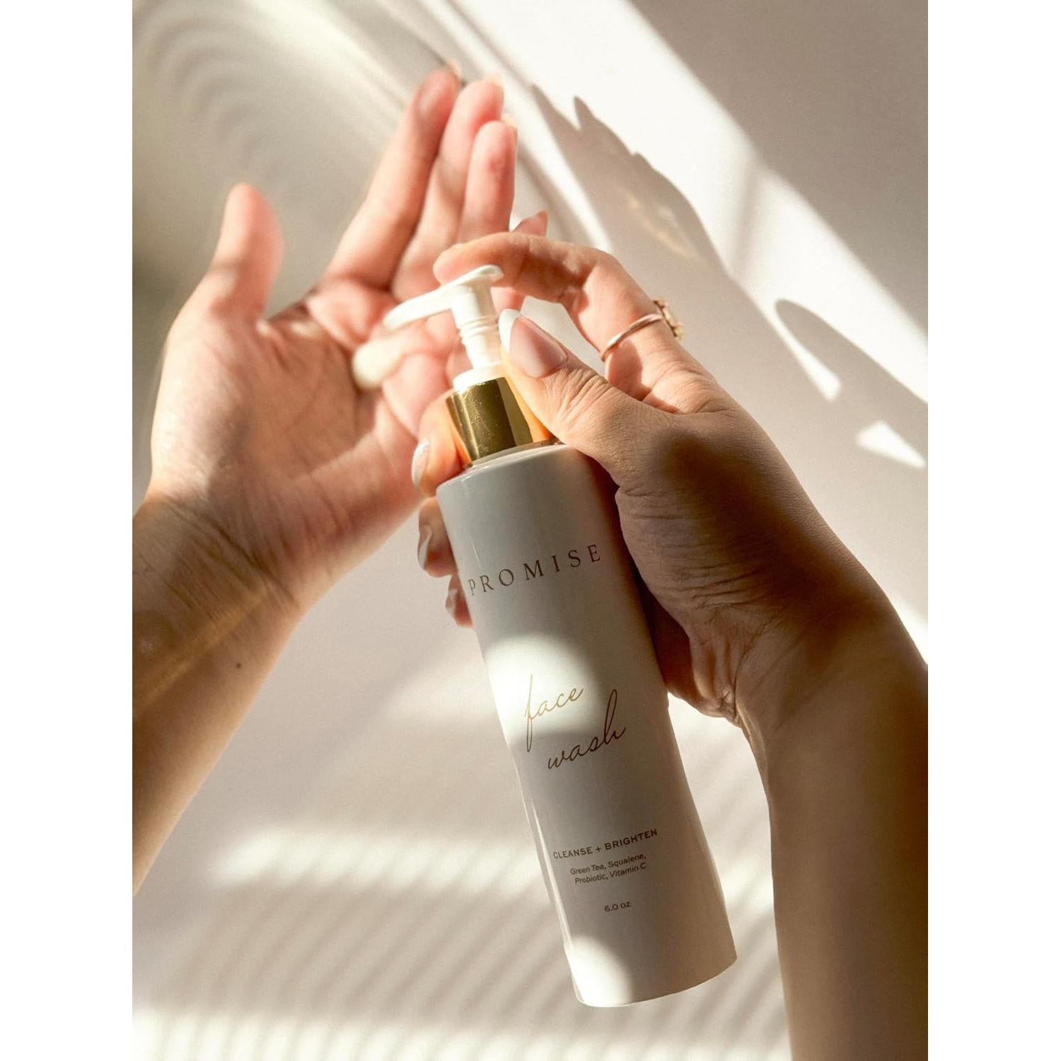 Limpieza Facial Hidratante Promise 113.4g - Vitamina C y Té Verde