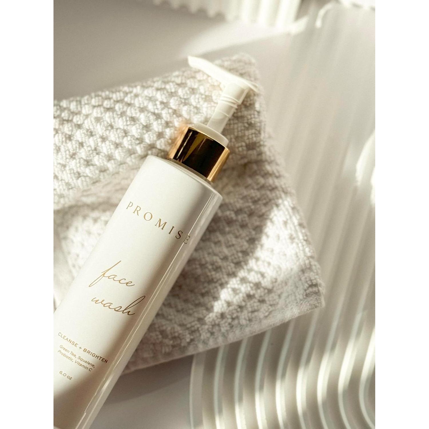 Limpieza Facial Hidratante Promise 113.4g - Vitamina C y Té Verde