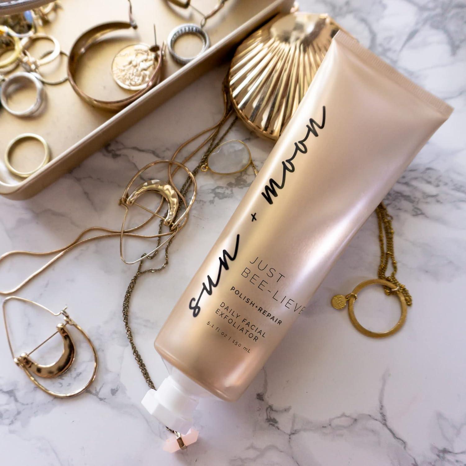 Limpiador Facial Exfoliante Diario Sol + Luna 151.4 ml Miel Pomelo