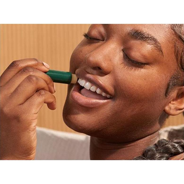 Bálsamo Labial Intensivo The Body Shop Cañamo 3.98 g