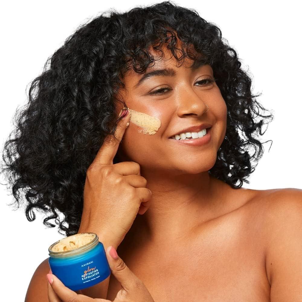 Mascarilla Facial Exfoliante AAVRANI 50.5g - Cúrcuma y Aloe