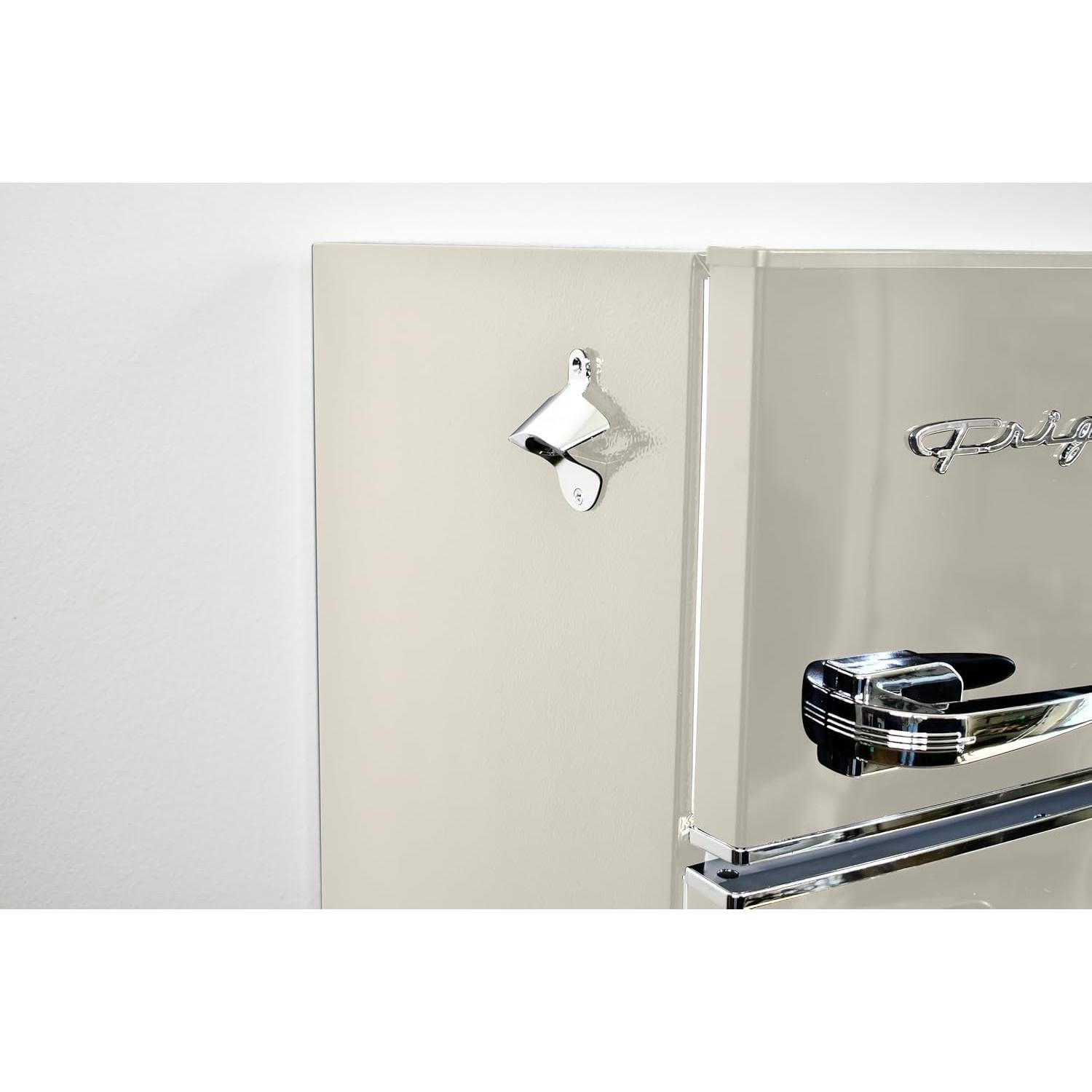 Frigidaire EFR840 Mini Nevera Retro 3.2 Pies Cúbicos Crema